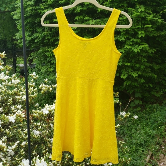 Last Chance - Bundle and Save - Yellow Forever 21 Short Skater Dress - Picture 6 of 8